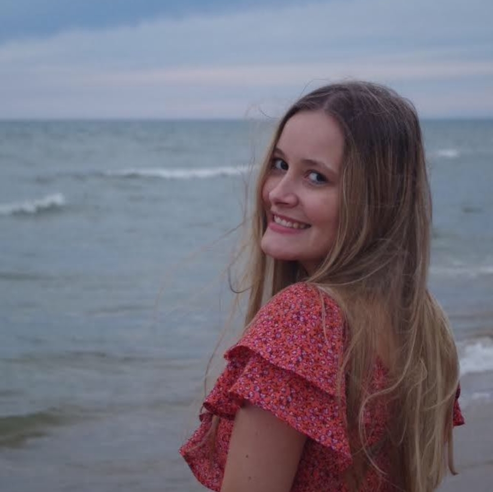 Meet your Posher, Elizabeth